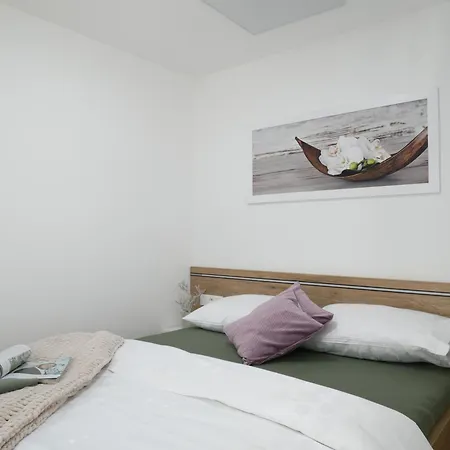 Infinity Roznov דירה Rožnov pod Radhoštěm